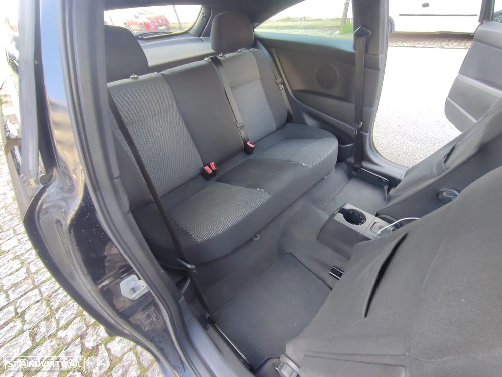 Opel Astra GTC 1.7 CDTI - 27