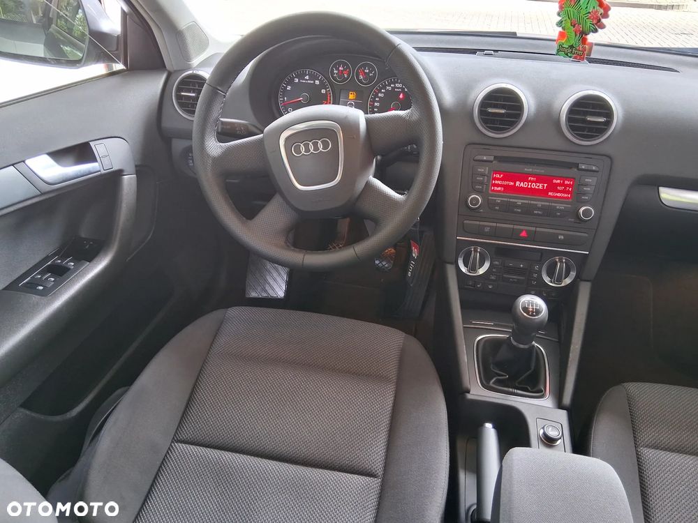 Audi A3 Sportback 1.6 Attraction - 17