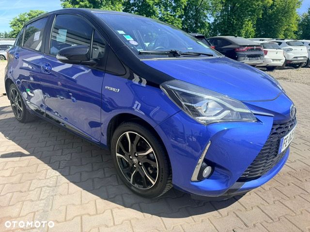 Toyota Yaris Hybrid 100 Selection Platinum - 10