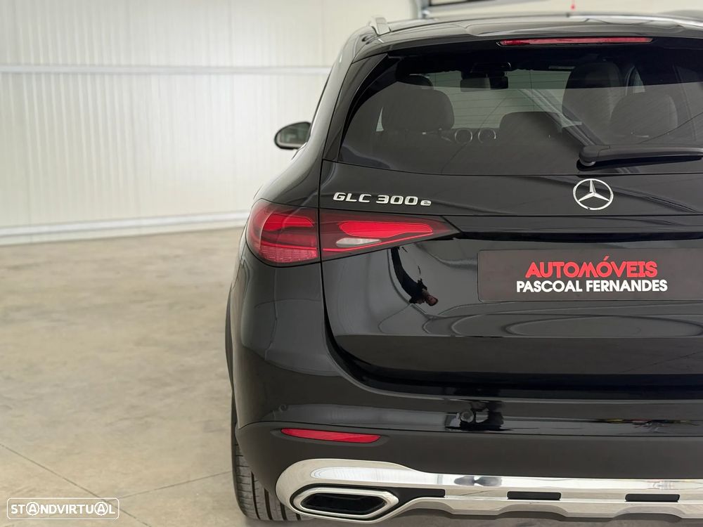 Mercedes-Benz GLC 300 e 4Matic 9G-TRONIC Avantgarde Advanced - 27
