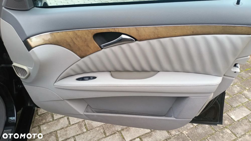 Mercedes-Benz Klasa E 320 CDI 7G-TRONIC Avantgarde BusinessEDITION - 33