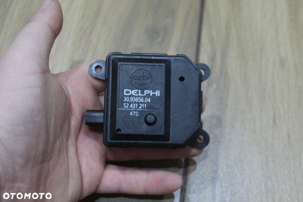 SILNICZEK NAGRZEWNICY OPEL ASTRA H 52431211 - 2