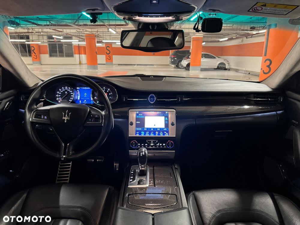 Maserati Quattroporte GTS - 12