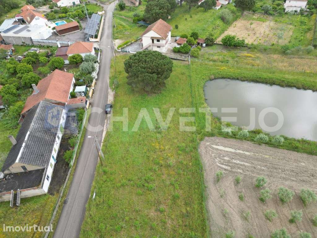 Terreno inserido parcialmente em espaços habitacionais no PDM, próx... - Grande imagem: 3/11