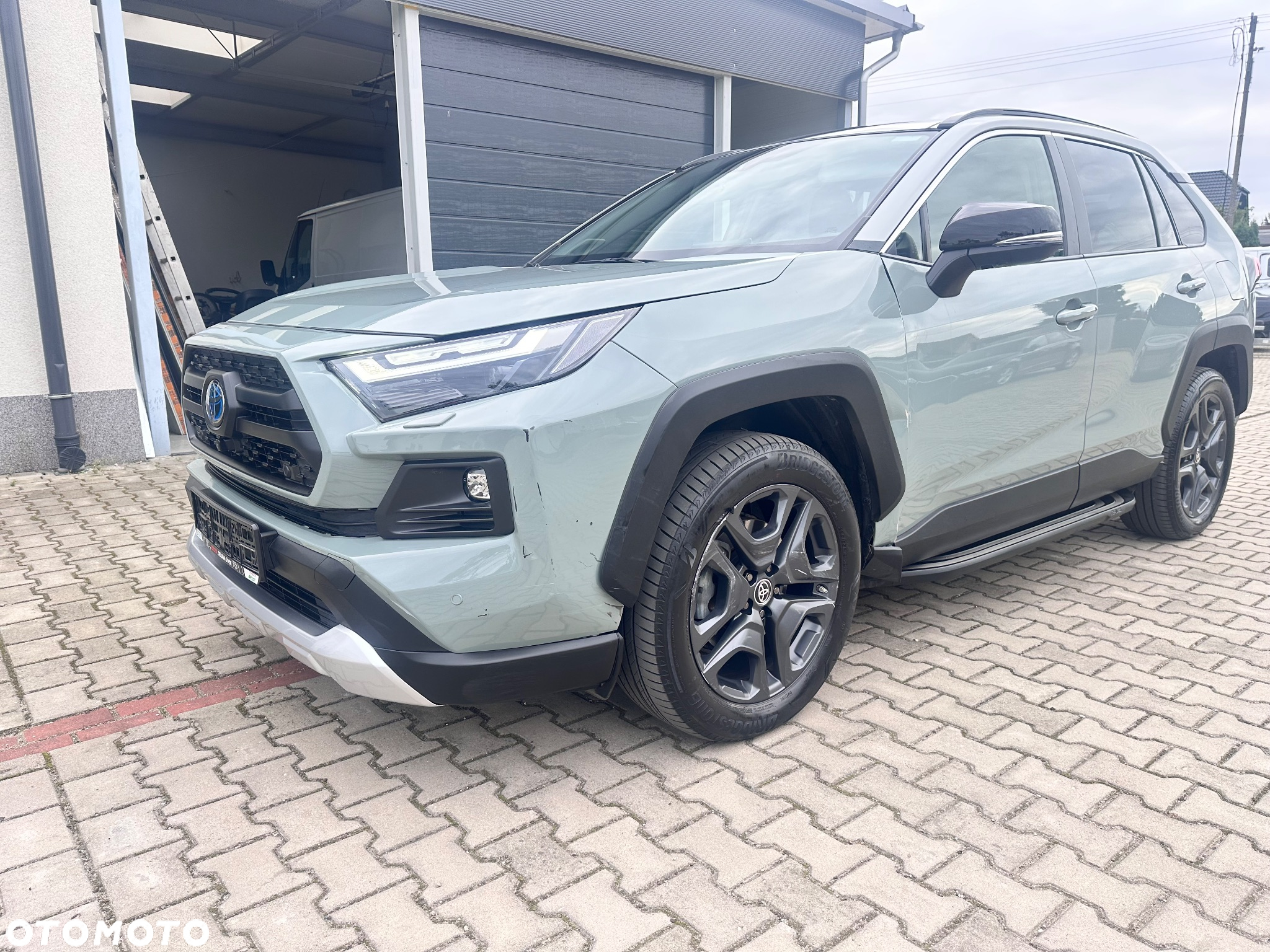 Toyota RAV4 - 2