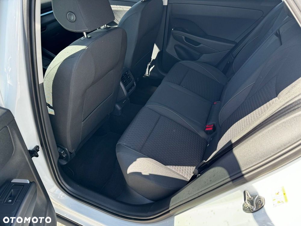 Volkswagen T-Roc 1.5 eTSI Life DSG - 11