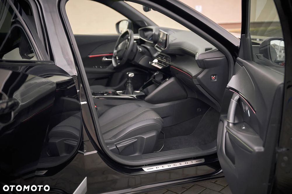 Peugeot 2008 PureTech 130 Stop&Start GT-Line Edition - 28