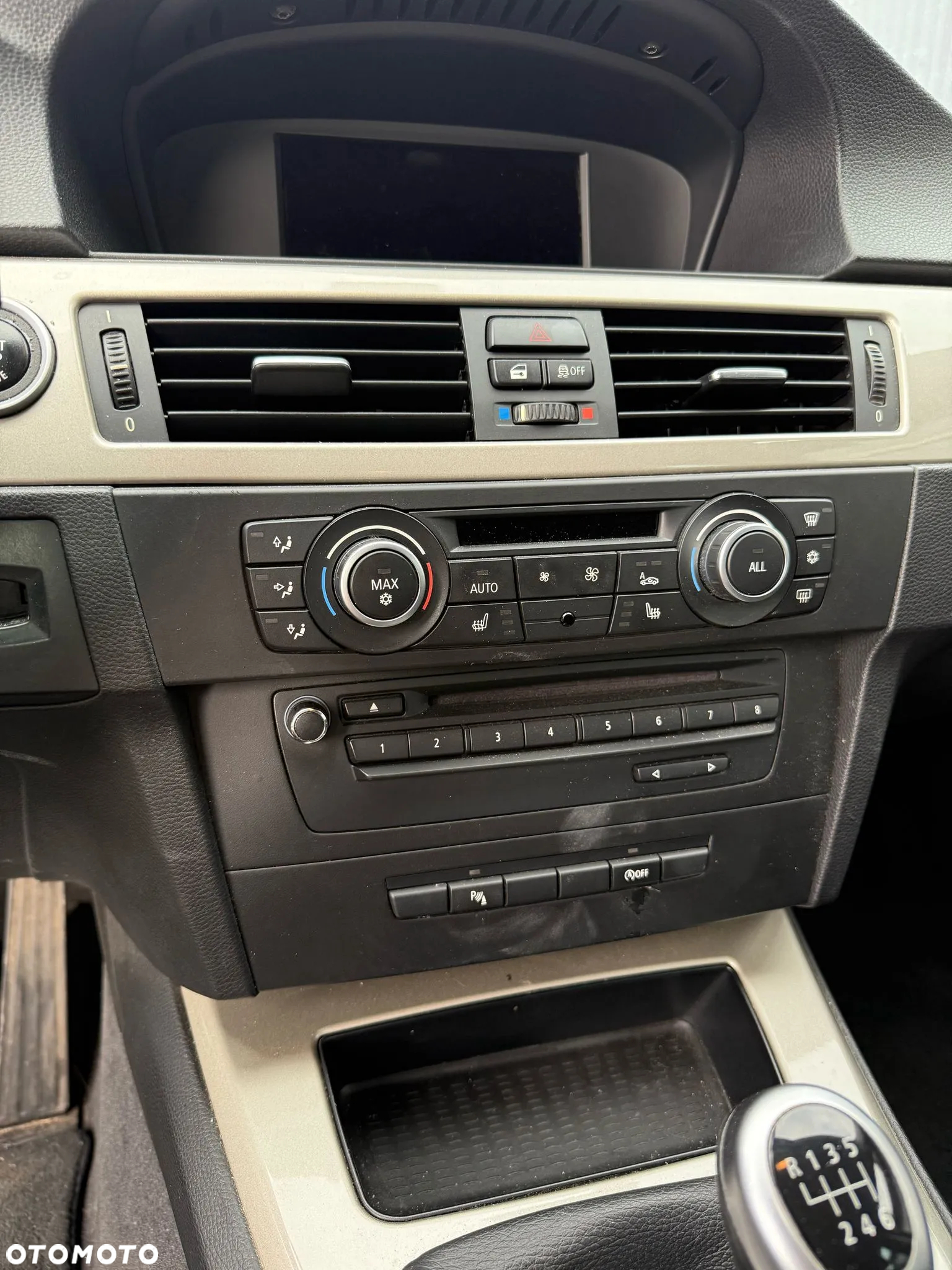 BMW Seria 3 320i Touring - 10