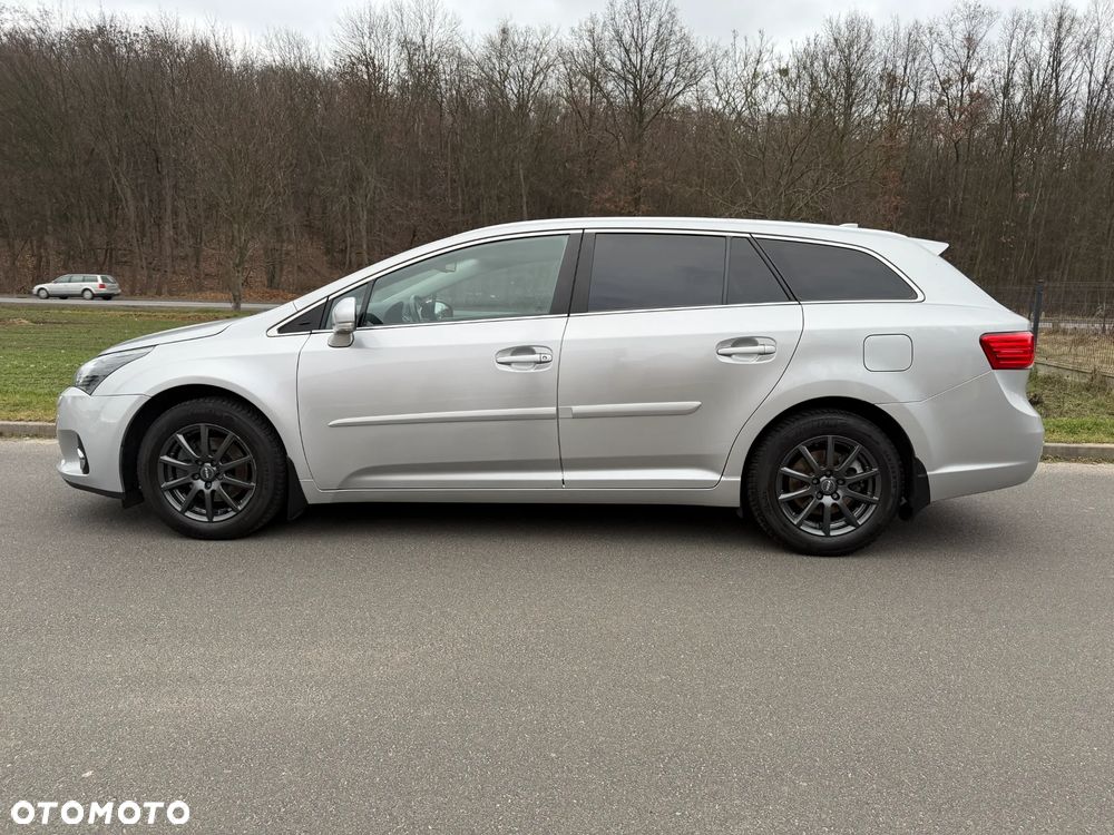 Toyota Avensis Touring Sports 1.8 Business Edition - 23