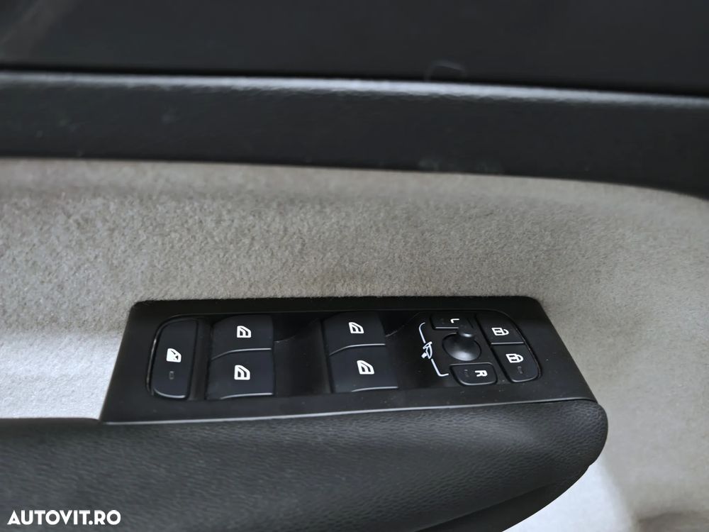 Volvo XC 40 T4 Recharge DKG Inscription Expression - 27