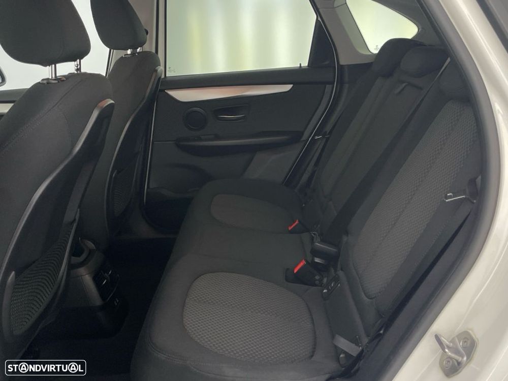 BMW 225xe Active Tourer Advantage - 12