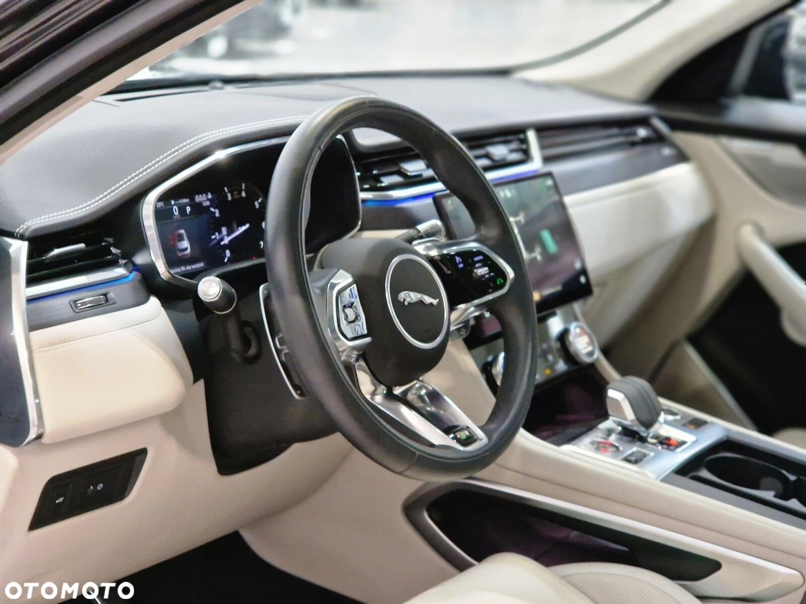 Jaguar F-Pace - 2