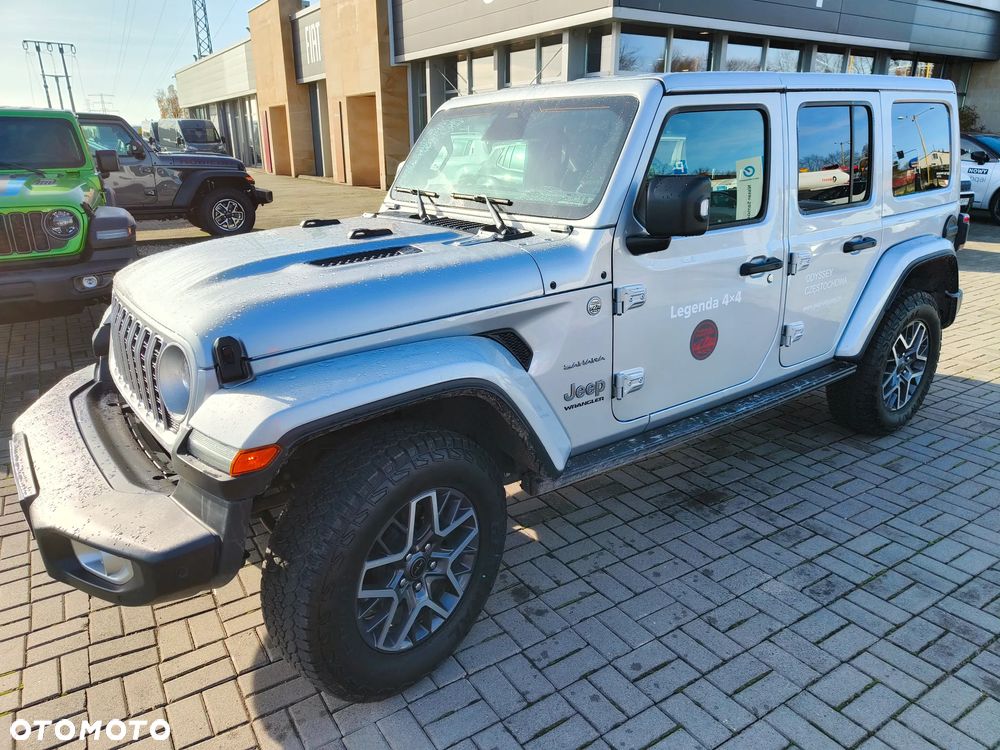 Jeep Wrangler Unlimited GME 2.0 Turbo Sahara - 2