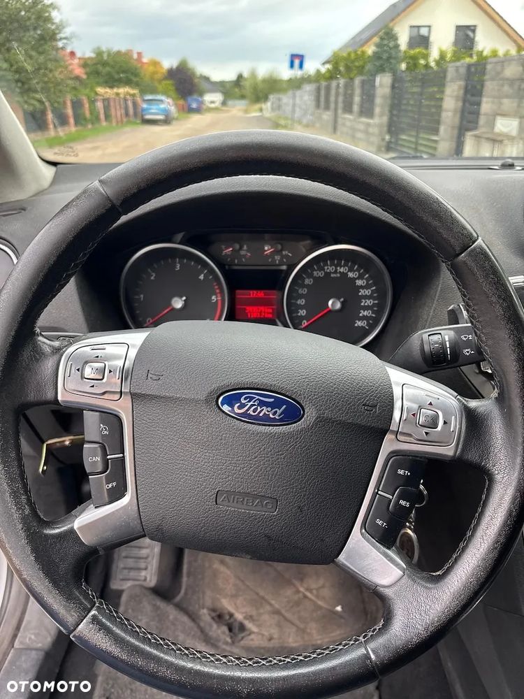 Ford Mondeo 1.8 TDCi Titanium - 38