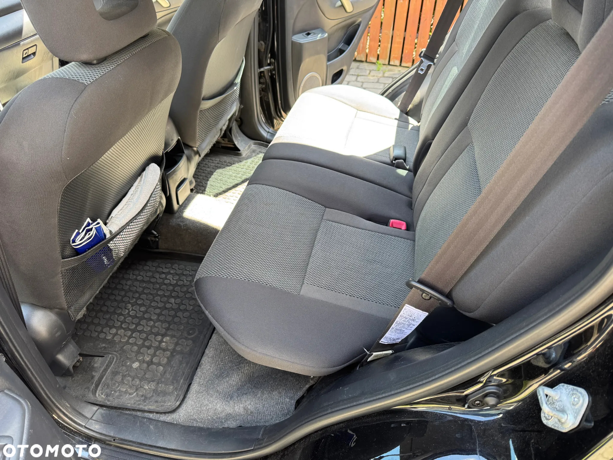 Toyota RAV4 D-4D 4x4 - 12