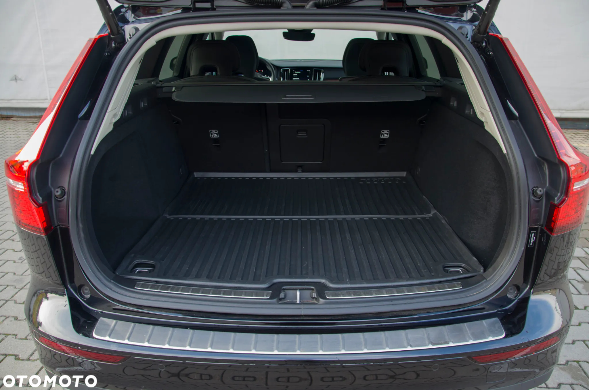 Volvo V60 Cross Country B5 B AWD Plus - 5