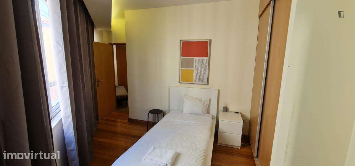 Apartamento com 2 quartos - localizado em Santo Ildefonso Porto - Grande imagem: 2/10