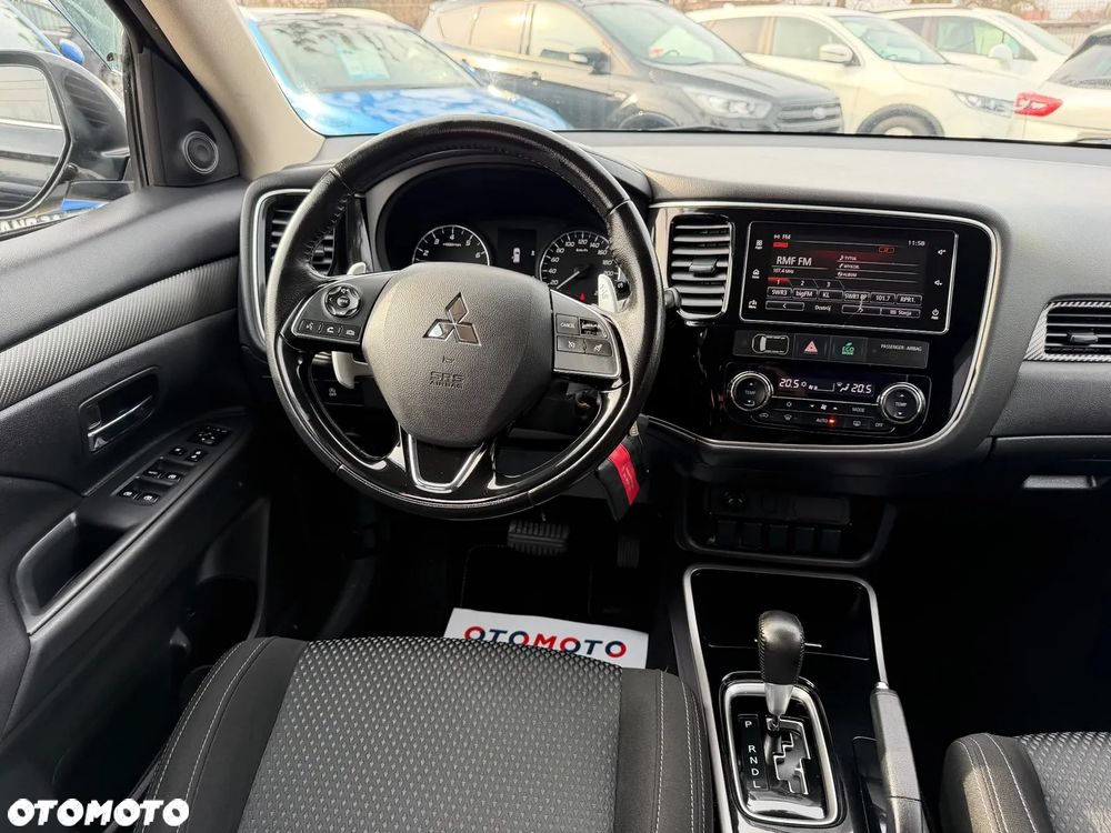 Mitsubishi Outlander 2.0 2WD CVT Active - 13