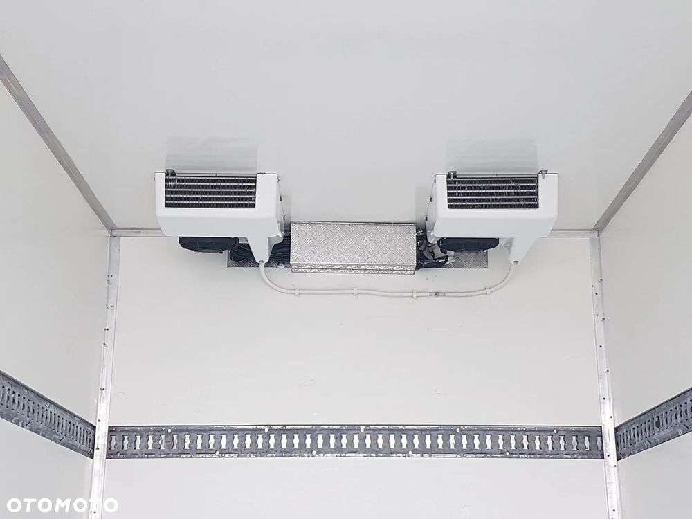 Mercedes-Benz Sprinter CHŁODNIA IZOTERMA 8EP AGREGAT ZANOTTI 4,22x2,15x2,30 KLIMA 314 CDI - 18