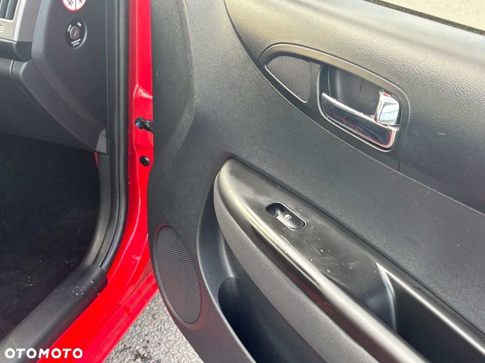 Hyundai i20 1.2 Fifa World Cup Edition - 32