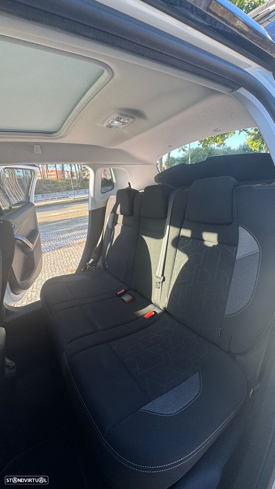 Peugeot 2008 1.2 PureTech Active - 14