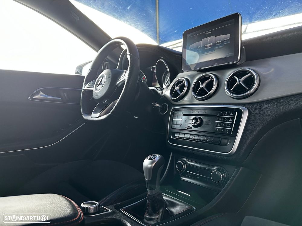 Mercedes-Benz CLA 180 d AMG Line - 34