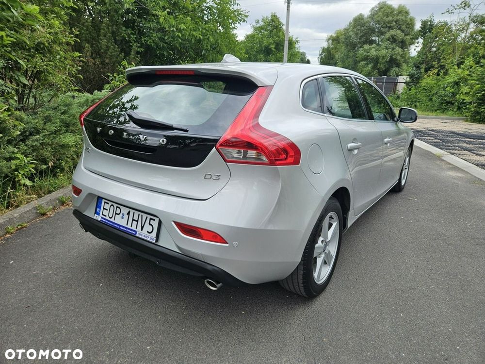 Volvo V40 D3 Geartronic Momentum - 4