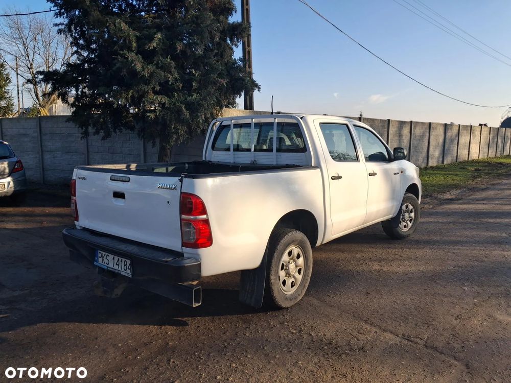 Toyota Hilux 2.5 D-4D DLX - 3