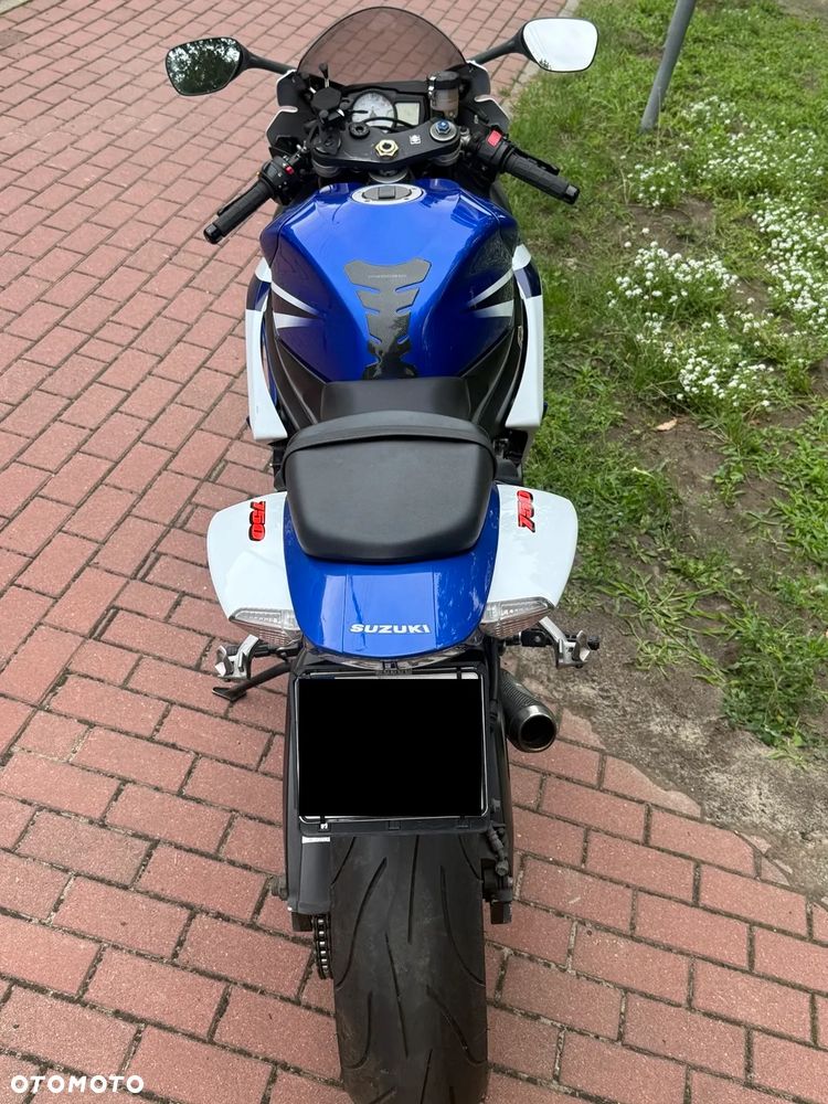 Suzuki GSX-R - 6