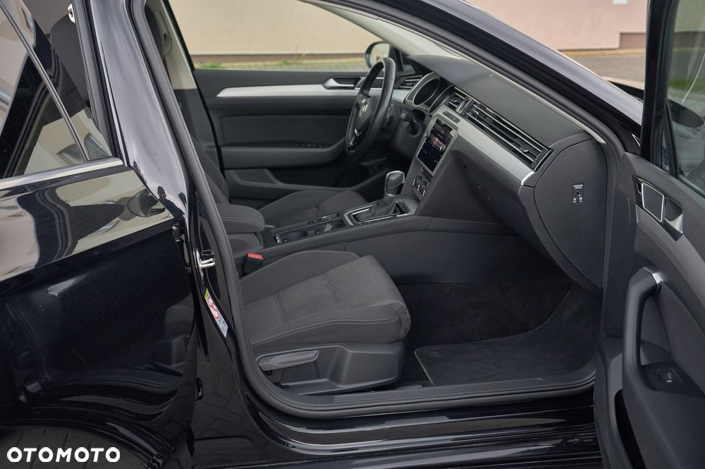 Volkswagen Passat 1.5 TSI EVO Comfortline DSG - 25
