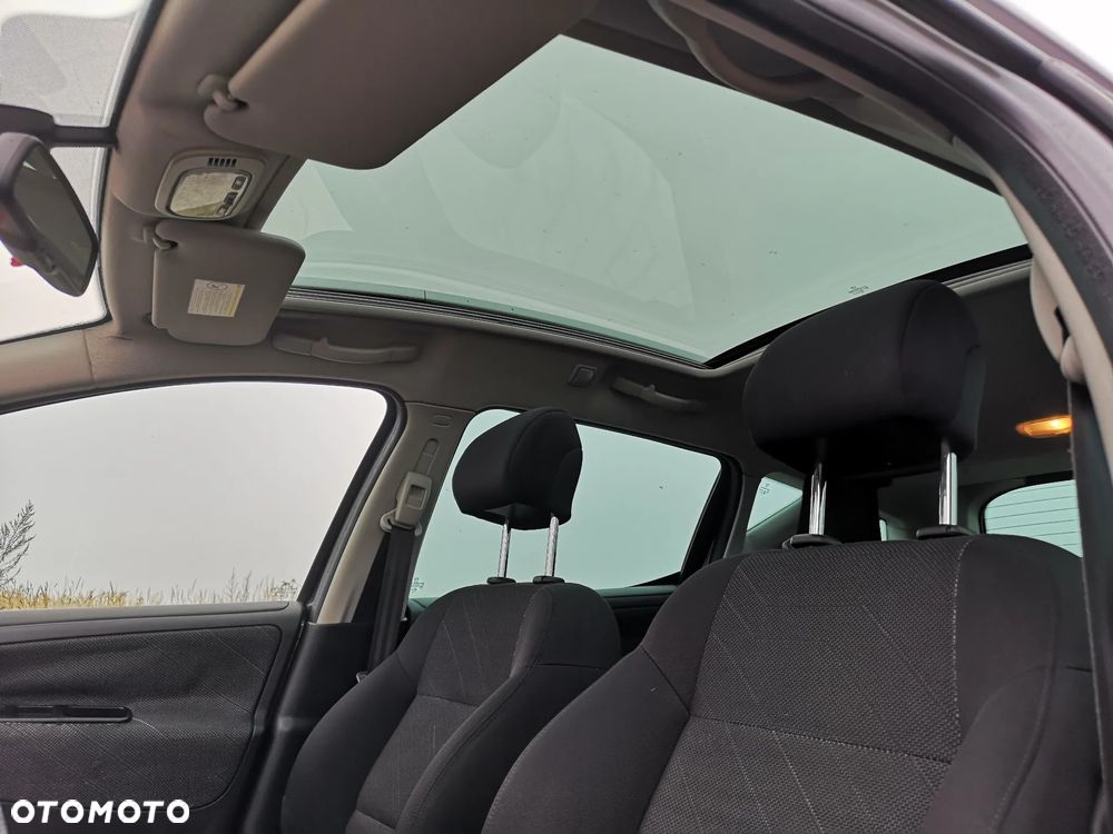 Peugeot 207 1.6 Premium - 8