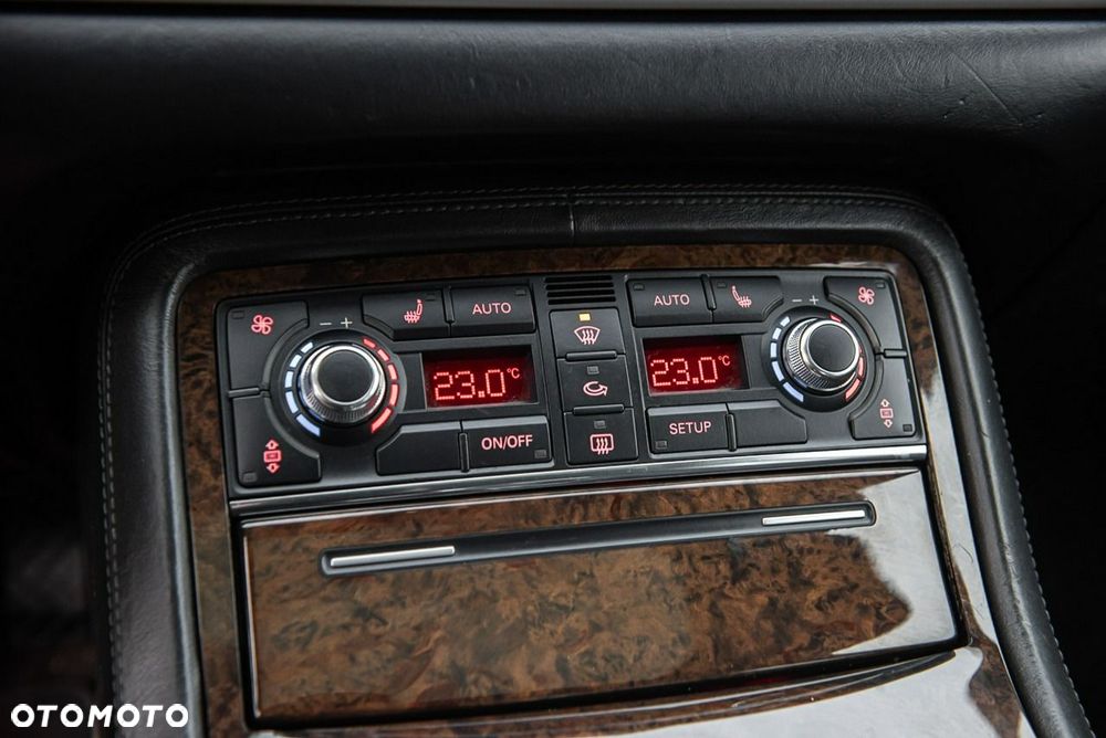 Audi A8 4.2 FSI Quattro - 23