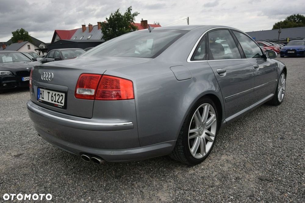 Audi S8 - 14