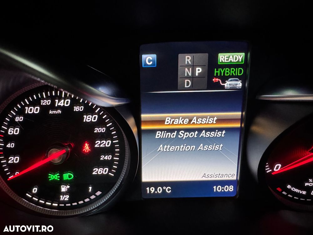 Mercedes-Benz GLC 350 e 4Matic 7G-TRONIC AMG Line - 29