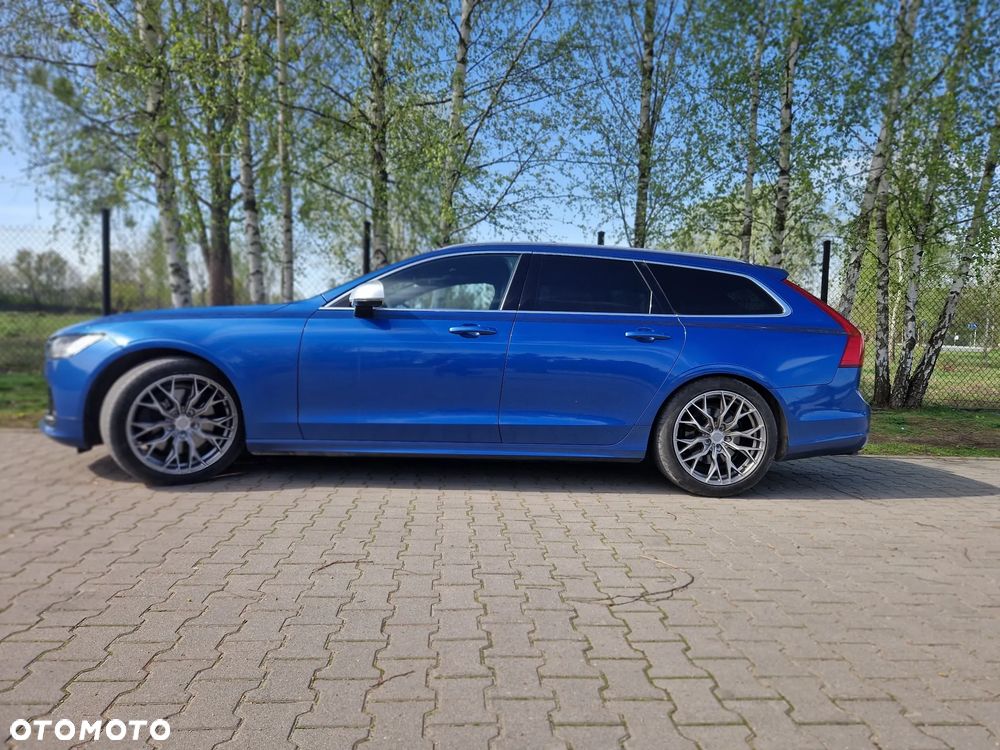 Volvo V90 D5 AWD R-Design - 12
