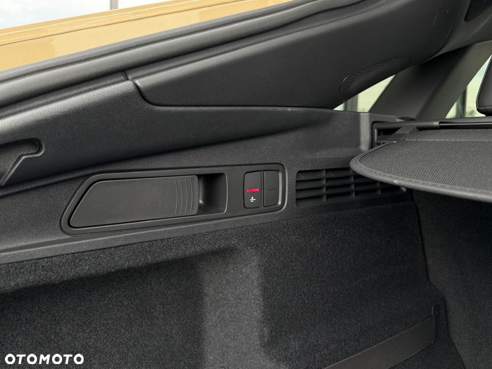 Audi Q5 Sportback - 15