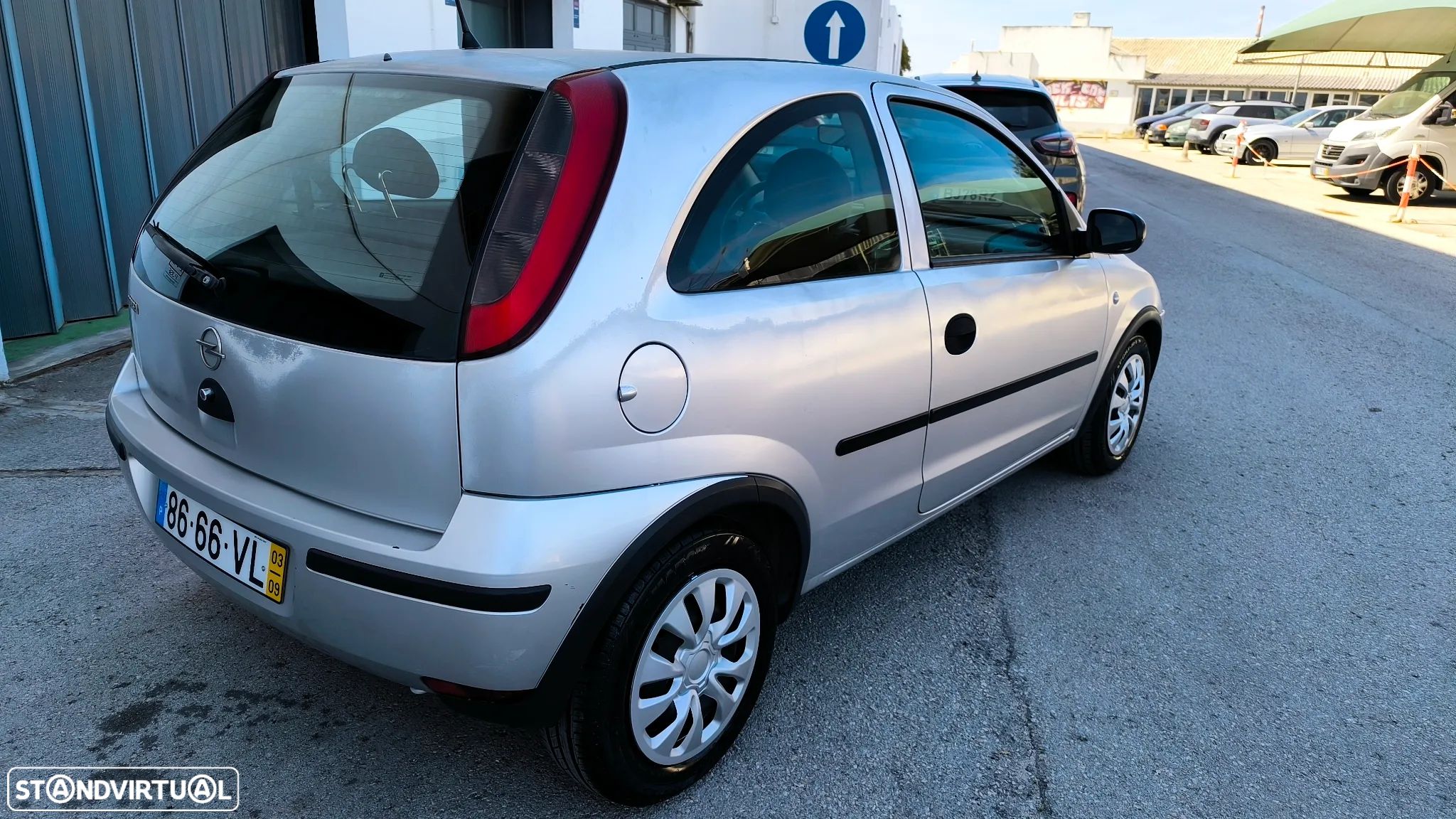 Opel Corsa 1.0 12V Silver - 1