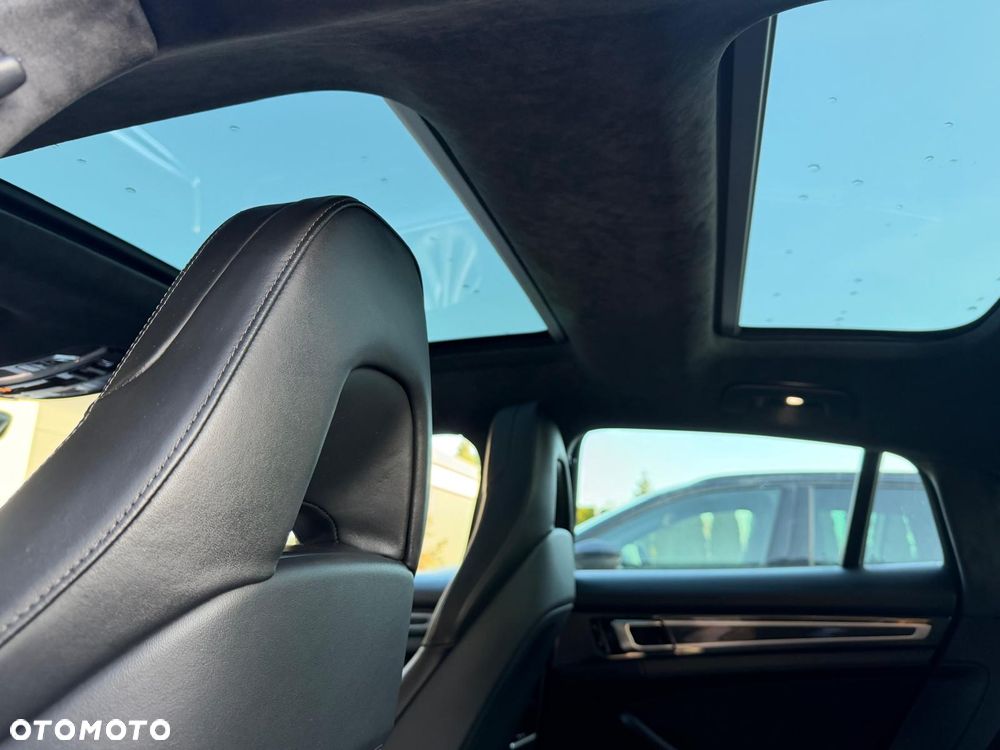 Porsche Panamera Turbo - 8