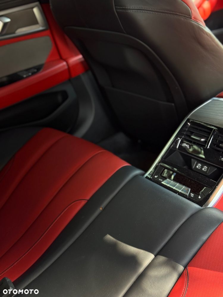 BMW Seria 8 M850i xDrive - 12