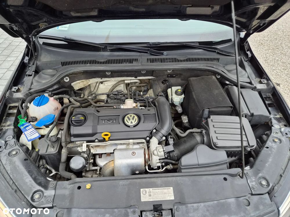 Volkswagen Jetta - 33