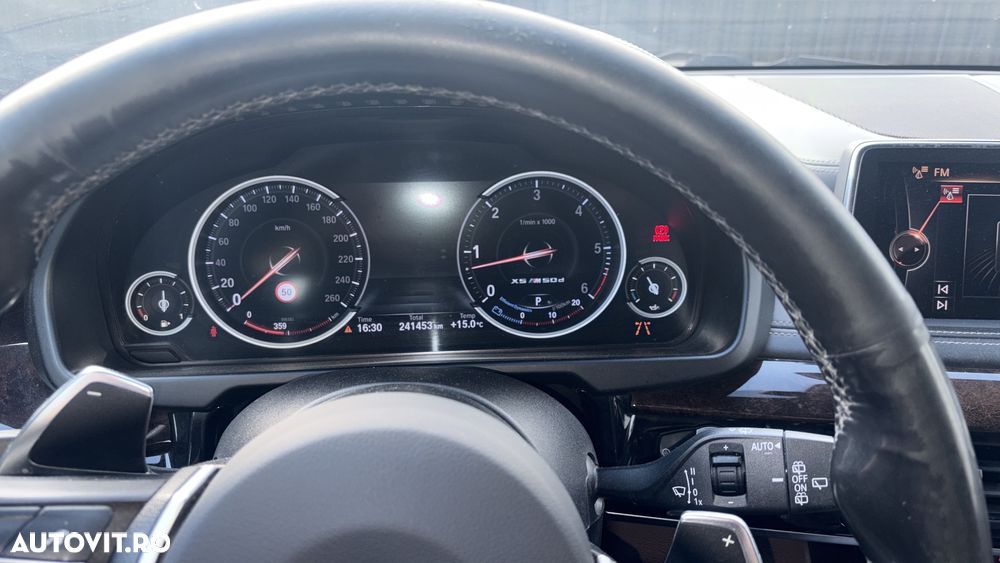 BMW X5 M M50d - 15