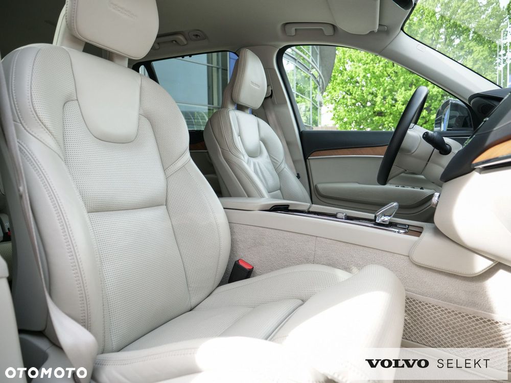 Volvo XC 90 - 31