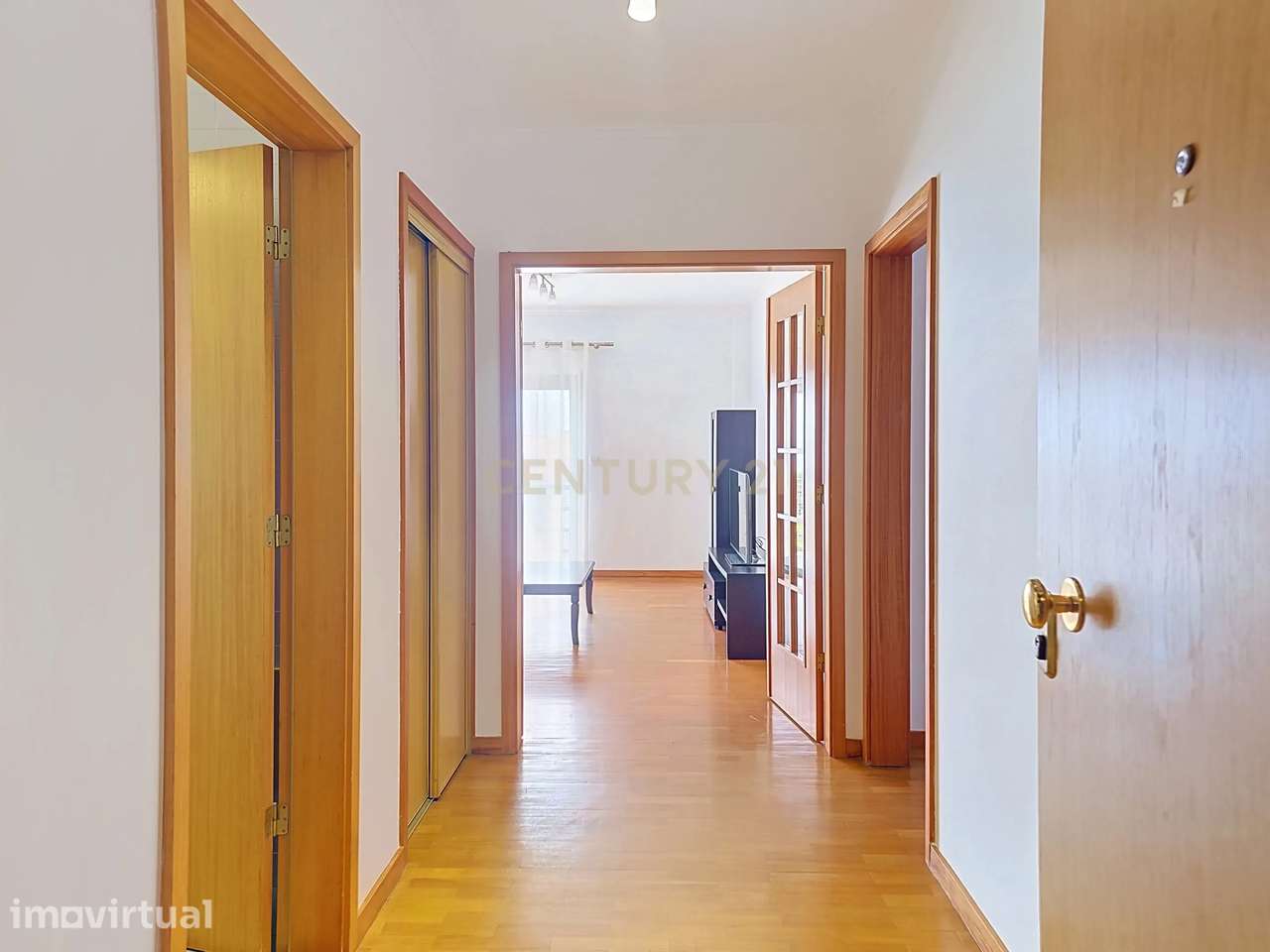 Apartamento T3 no Edifício Mónaco, em Ponta Delgada - Grande imagem: 3/36