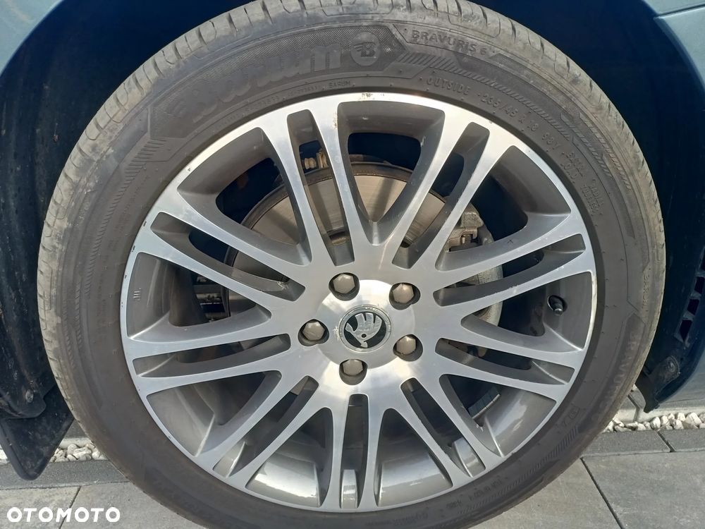 Skoda Superb 2.0 TDI 4x4 DSG Sportline - 21