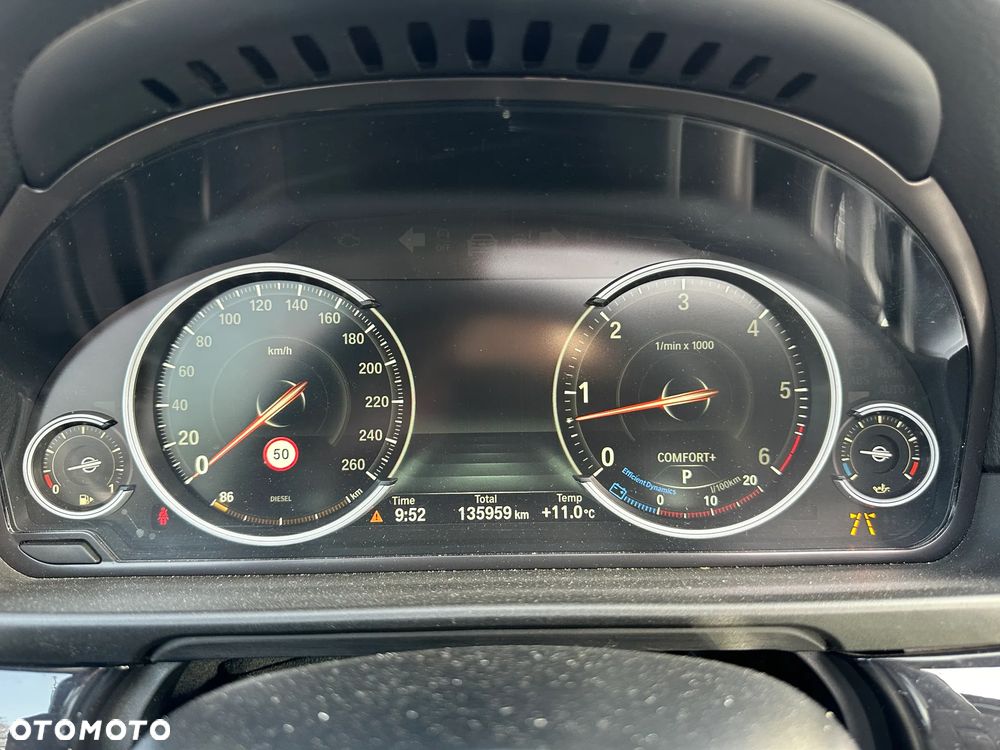 BMW Seria 5 530d xDrive Luxury Line - 30