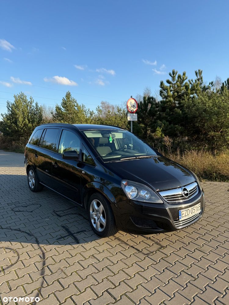 Opel Zafira 1.8 Family - 2