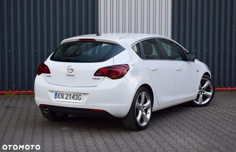 Opel Astra 1.6 Turbo Sport - 3