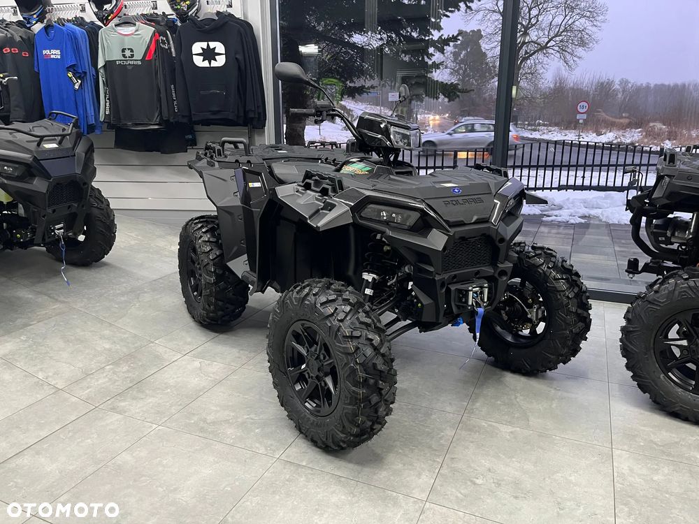 Polaris Sportsman - 1