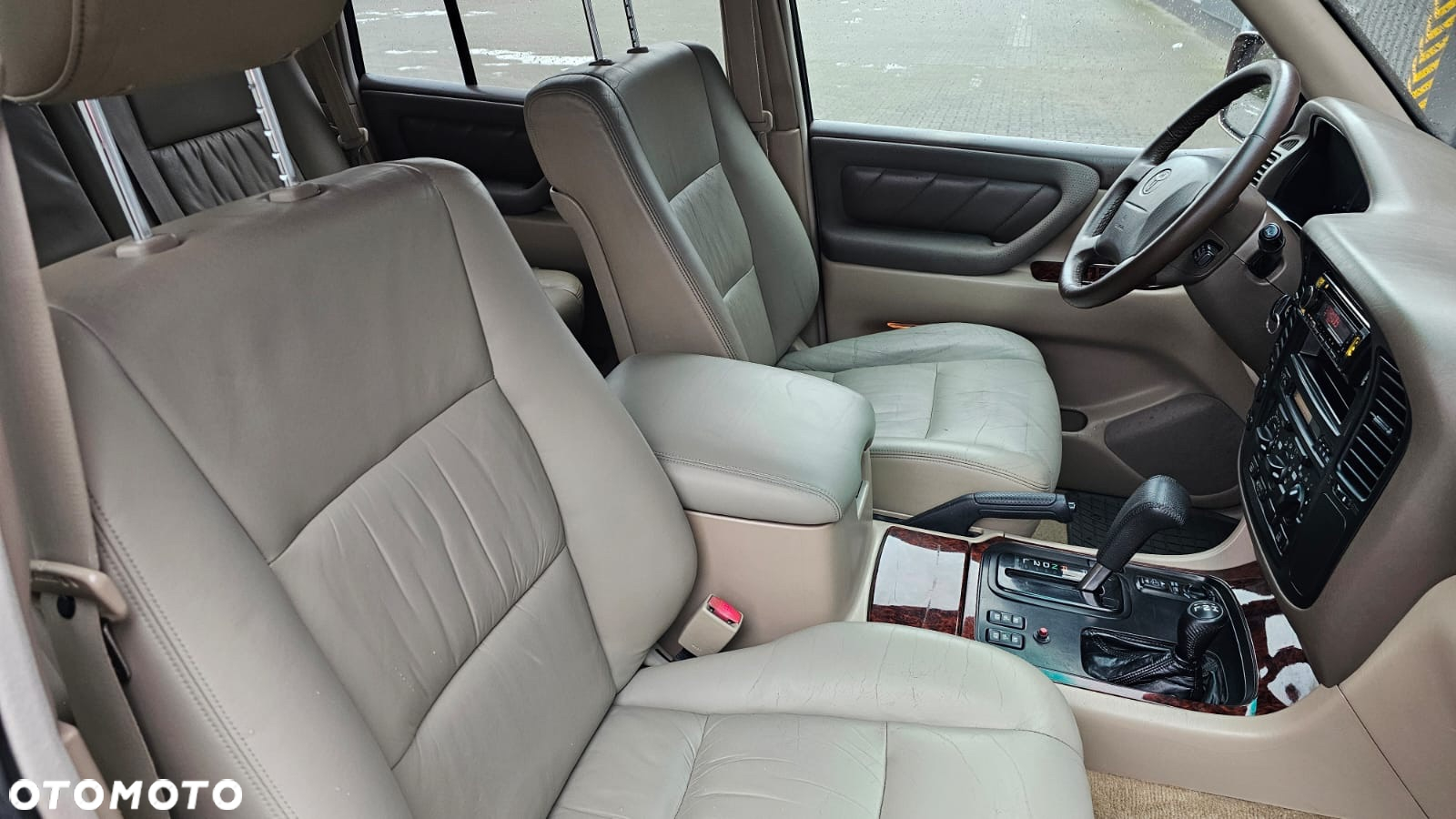 Toyota Land Cruiser 4.7 V8 - 27