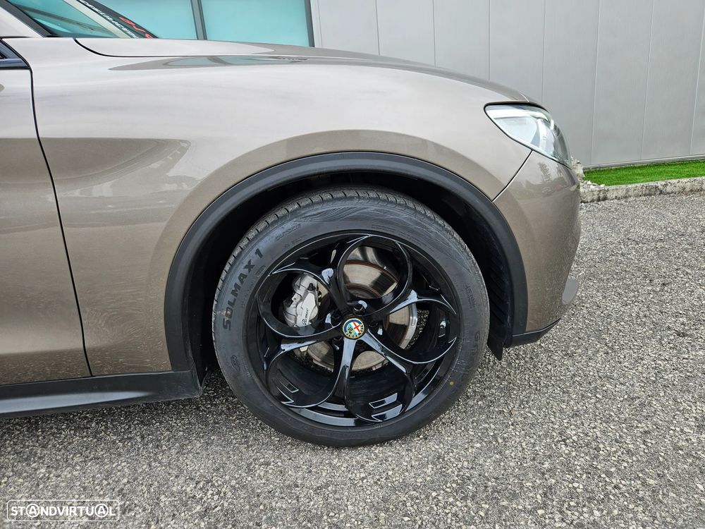 Alfa Romeo Stelvio 2.2 D Super AT8 - 12